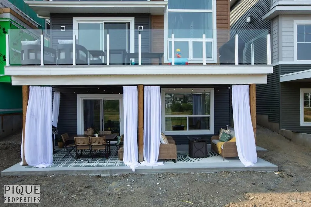 Brand New Pond Paradise - Firetable - King Bed - Ac - Bbq Edmonton 0*,  Canada