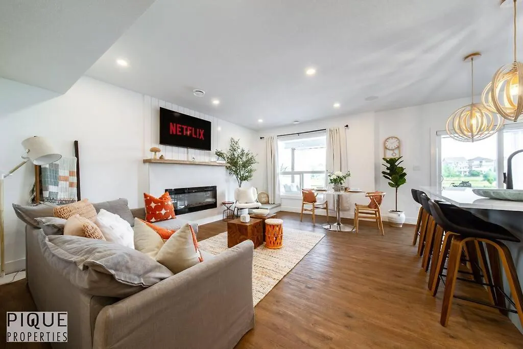 Brand New Pond Paradise - Firetable - King Bed - Ac - Bbq Edmonton 0*,